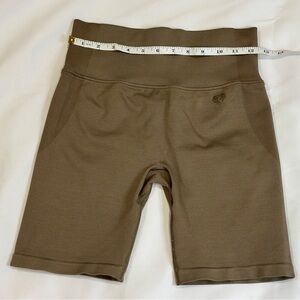 Women’s Best Brown Caribou Biker Shorts